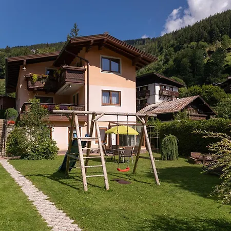 Schlosser Apartment